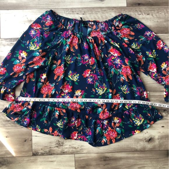 New Directions Curvy 3X Blue Off the Shoulder Floral Blouse - Picture 6 of 8